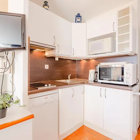 Apartamento Les Coteaux De La Nartelle-3 By Interhome *