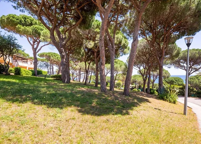 Apartamento Les Coteaux De La Nartelle-3 By Interhome